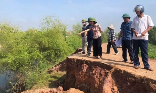 Công bố tình huống khẩn cấp xử lý sự cố sạt lở đê bối xã Mỹ Thái